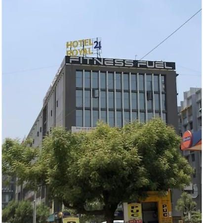 Hotel Royal 24 Ahmedabad Exteriör bild