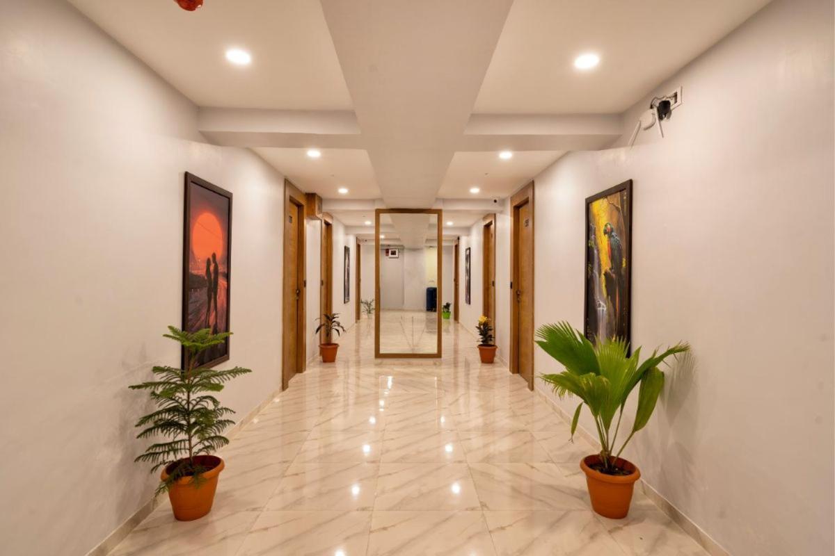 Hotel Royal 24 Ahmedabad Exteriör bild