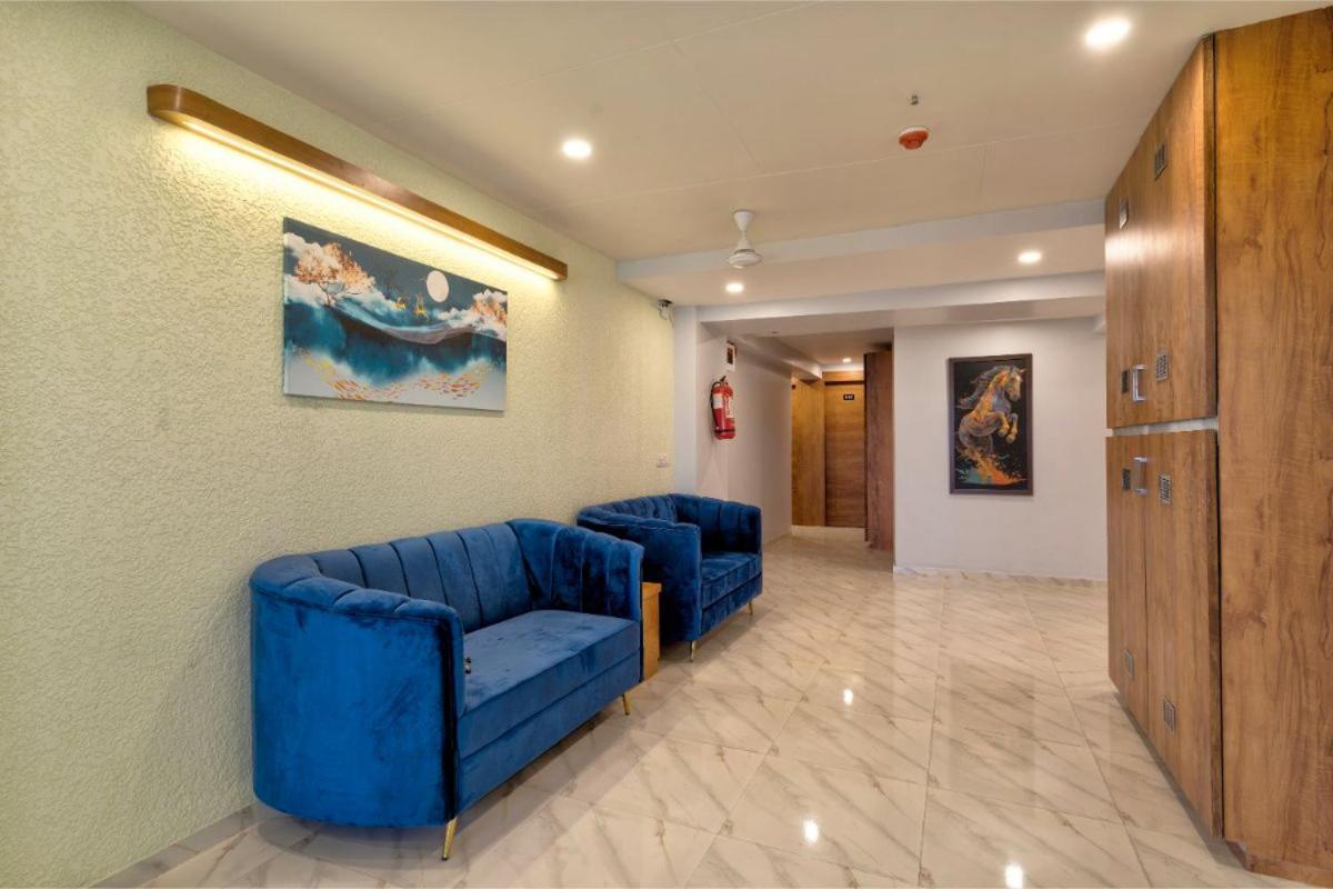 Hotel Royal 24 Ahmedabad Exteriör bild